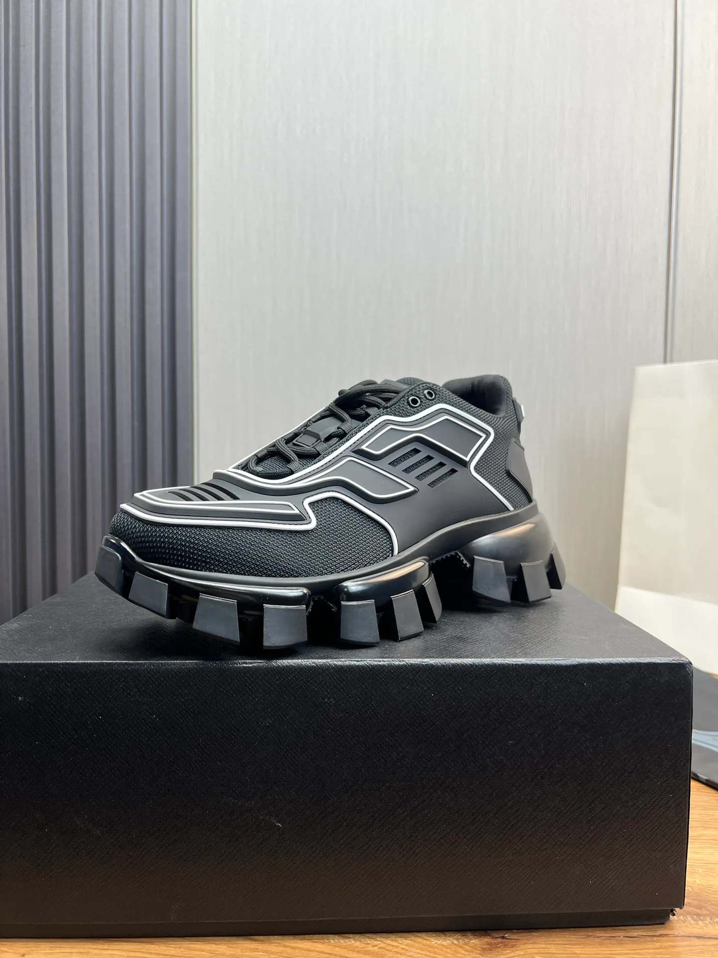 Men's shoes 💰620💰 [PRADA] Popular thick-soled shoes for couples 👩‍❤️‍👨 Available all year round ✔️Official website synchronization Original fly-knit film fabric + cowhide lining, 1⃣️ to 1⃣️ replica, original sole, 36-45 (45 made to order, non-refundable)